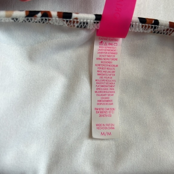 Victoria’s Secret leopard bikini bottom, bathing suit size medium - Picture 4 of 4